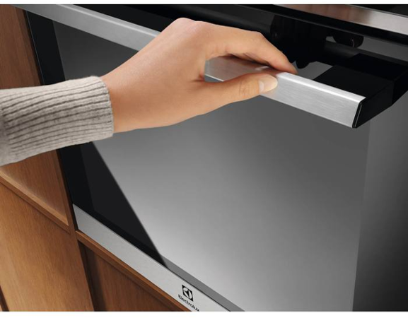 Electrolux EOE8P38X