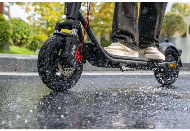 Ninebot eKickScooter F2 E II Powered by Segway