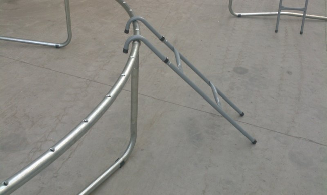 Žebřík pro trampolíny 396-488 cm