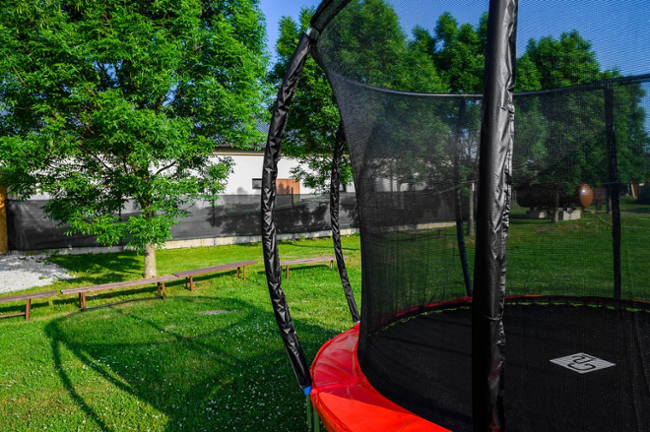 G21 SpaceJump 305 cm + ochranná síť + žebřík, červená