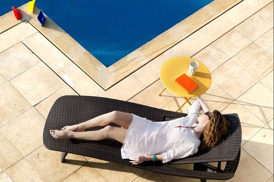 Keter Pacific whiskey hnědá