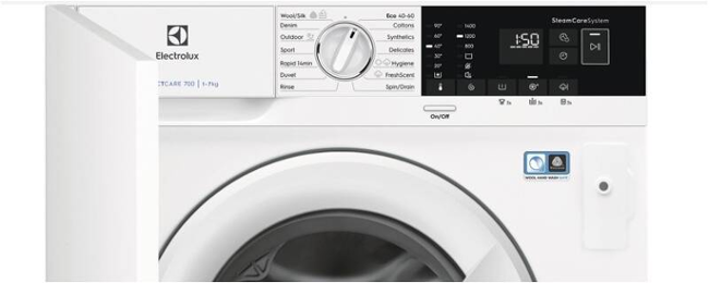 Electrolux SteamCare® 700 EWN7F447WI