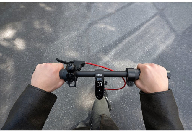 Ninebot eKickScooter F2 E II Powered by Segway